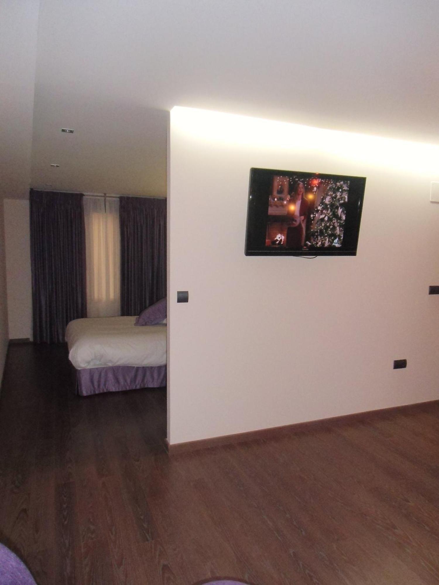 Area De Servicio Villamartin Villamartín de la Abadía 部屋 写真